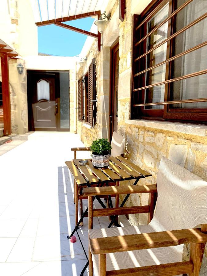 Lithos House And Studios Kissamos Exterior photo