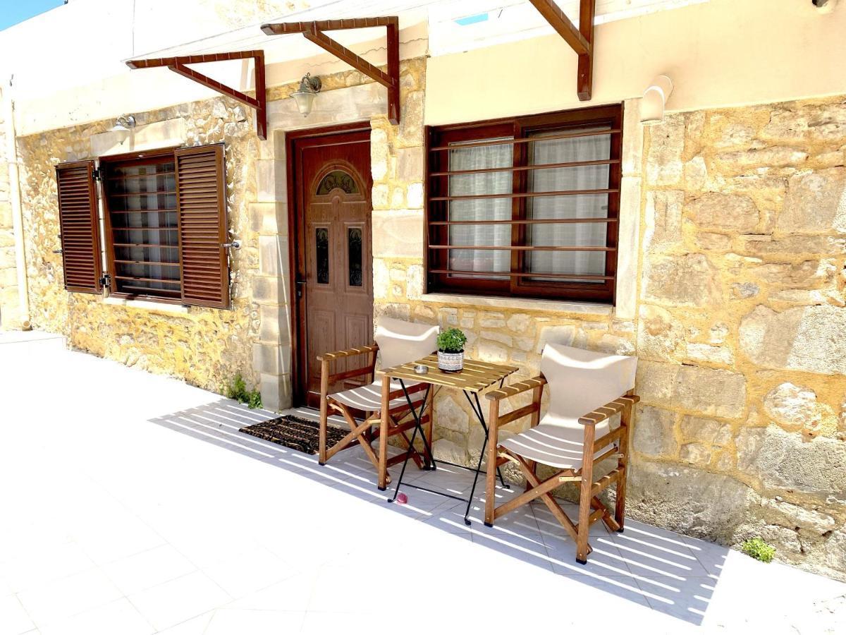 Lithos House And Studios Kissamos Exterior photo
